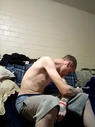 jizzyglizzy92 webcam model stream image