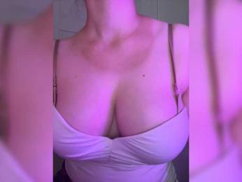 Sweetdee07 webcam bongacams model stream image
