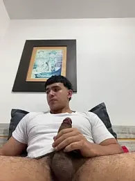 TysonAn webcam model stream image