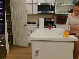 blondiewithanass webcam model stream image