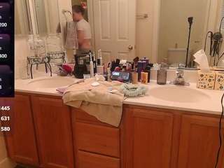 blondiewithanass webcam model stream image