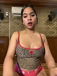 sluttycummer_juliana webcam stripchat model stream image