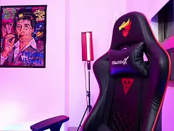 logan_hugh8 webcam model stream image