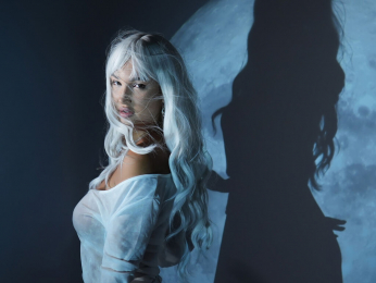 Sarah webcam model stream image