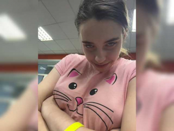 FunnyBanny0312 webcam model stream image