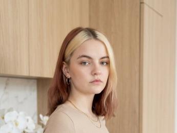RinaWilliams webcam model stream image