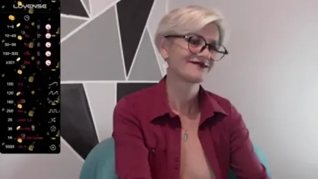 scarlett_paris22 webcam model stream image