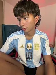 Leonarrrd_01 webcam stripchat model stream image