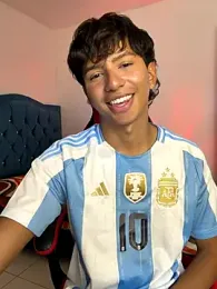 Leonarrrd_01 webcam model stream image