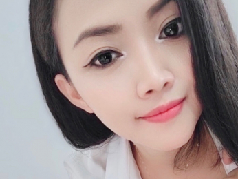 YasmienAtos webcam model stream image