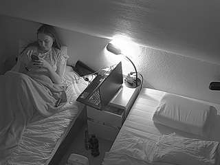 voyeurcam-julmodels-bed-7 webcam model stream image