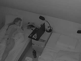 voyeurcam-julmodels-bed-7 webcam model stream image