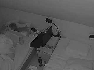 voyeurcam-julmodels-bed-7 webcam model stream image