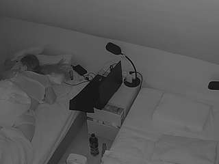 voyeurcam-julmodels-bed-7 webcam model stream image