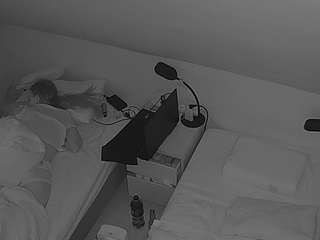 voyeurcam-julmodels-bed-7 webcam camsoda model stream image