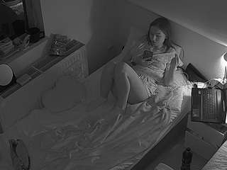 voyeurcam-julmodels-bed-7 webcam model stream image