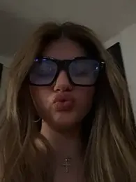 LilaMason webcam model stream image