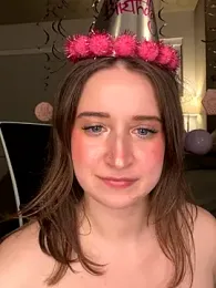 nerdynina webcam model stream image