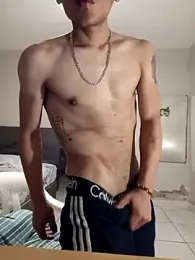 LeonRoots webcam model stream image