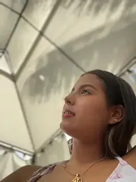 Valeria-escobar webcam model stream image