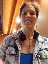 Exhibitionsplit webcam model stream image