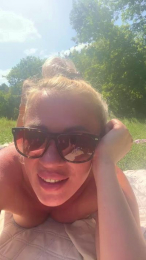 DaraDex_ webcam model stream image