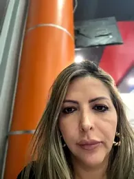 _Abril-Office1 webcam model stream image