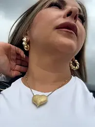 _Abril-Office1 webcam model stream image