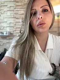 _Abril-Office1 webcam stripchat model stream image