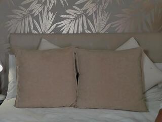 Layla Forbes webcam model stream image