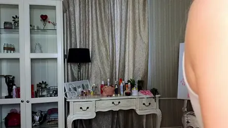 AnneFoxy webcam model stream image