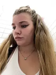 Holy_Tereza webcam model stream image