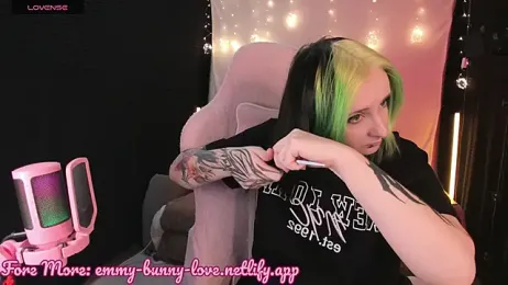 EmmyBunny webcam model stream image