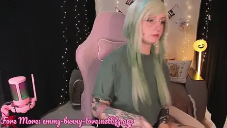 EmmyBunny webcam model stream image