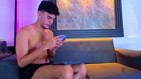 liam_genner_ webcam model stream image