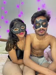 Lovebirdss webcam model stream image