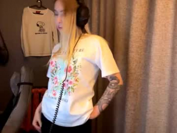 yolondaillovsky webcam model stream image