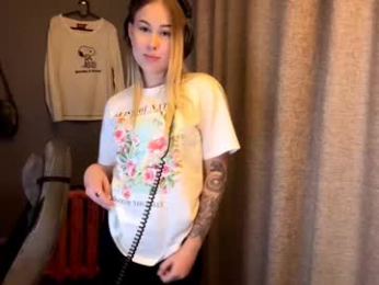 yolondaillovsky webcam model stream image