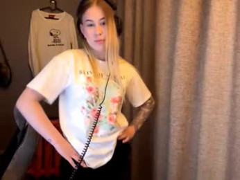 yolondaillovsky webcam model stream image