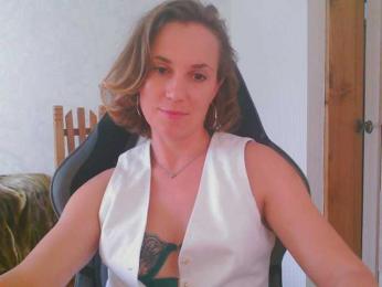CristaQ webcam model stream image