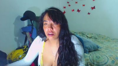 AmaJulia webcam model stream image