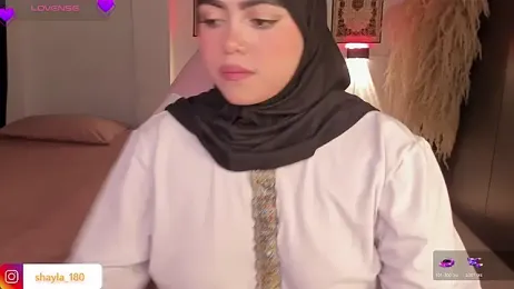 shayla_18 webcam stripchat model stream image