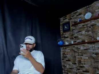 mia_and_vincentt webcam model stream image