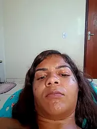 Indiazinhax webcam model stream image