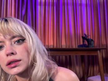 SinChronised webcam bongacams model stream image