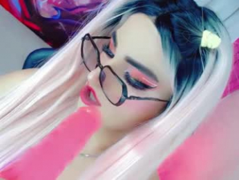 yarethrousss webcam model stream image