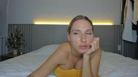 SofiClimbing webcam model stream image