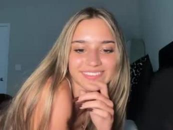 iamtatiana10 webcam model stream image