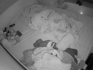 voyeurcam-julmodels-greybed-1 webcam model stream image