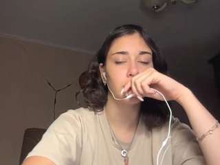 rozellabutrick webcam camsoda model stream image